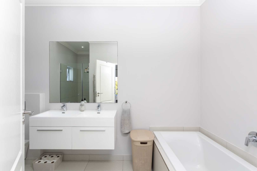 3 Bedroom Property for Sale in Val De Vie Estate Western Cape